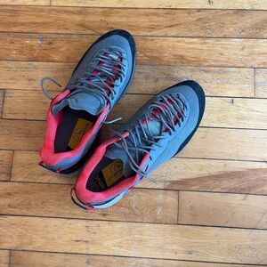 La Sportiva Approach Shoes